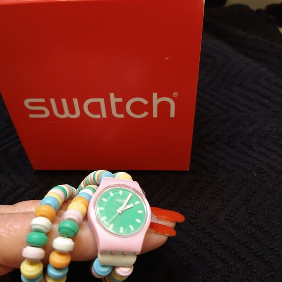 SWATCH - 'Candy' Watch - Stretch Band, New in Box - Picture 3 of 5
